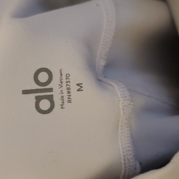 ALO Yoga White Leggings - Picture 6 of 6